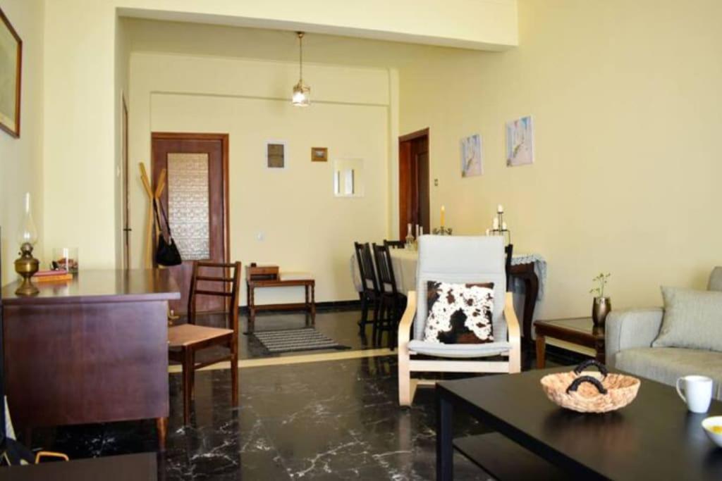 Marble Cool 2-Bedroom Down Town Yard House Kíssamos Exterior foto